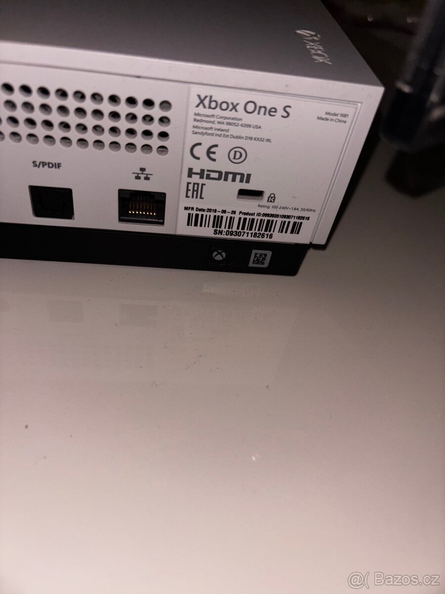 Xbox One S - 2
