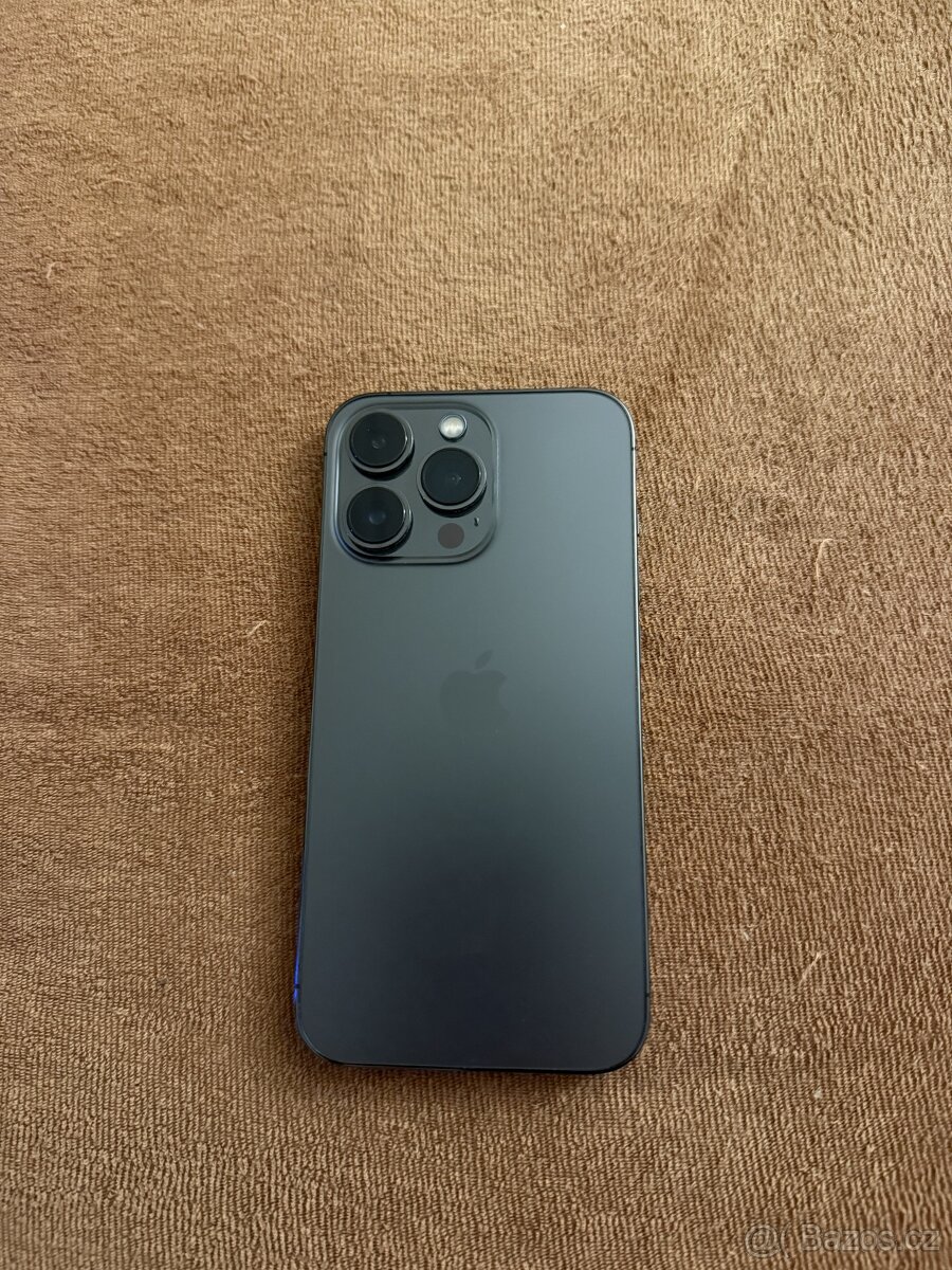 iPhone 13 Pro - 4 obaly, ochranné sklo, adapter a kabel - 2