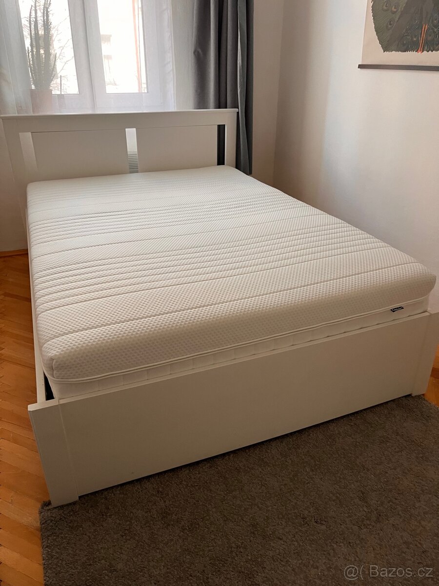 Postel s matrací - 2