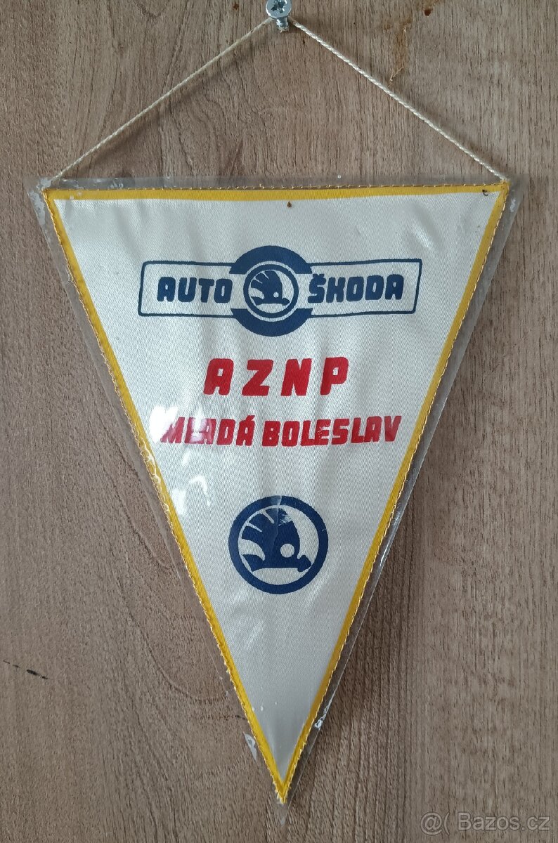 Stará vlaječka ŠKODA 110R coupé top stav. - 2