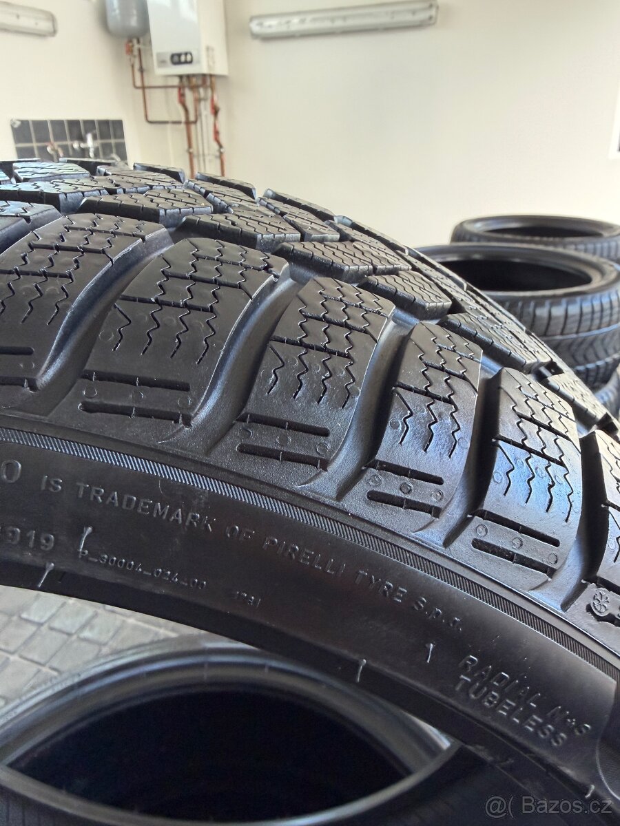 Pirelli Sottotero3 225/40 R19 - 2