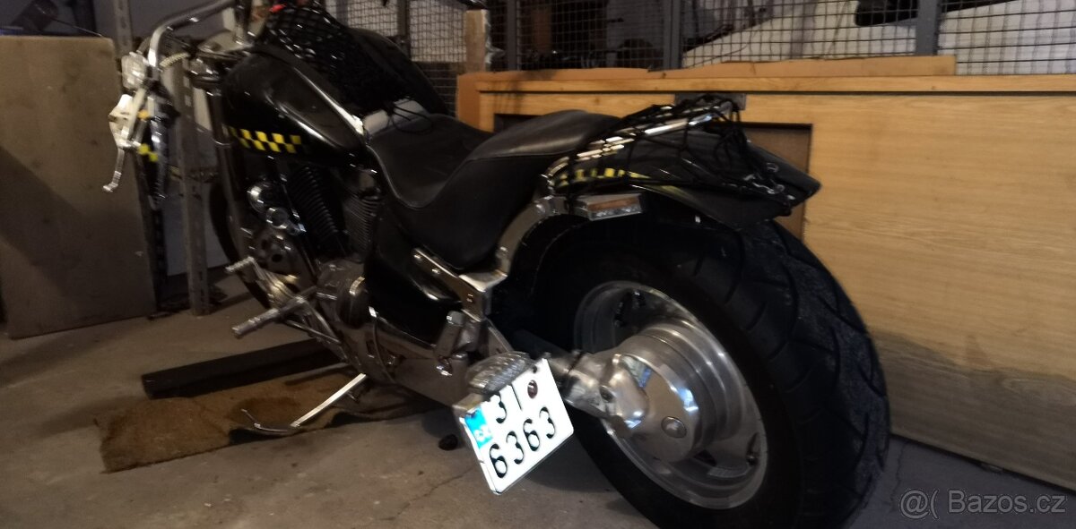 Suzuki introuder1500 - 2