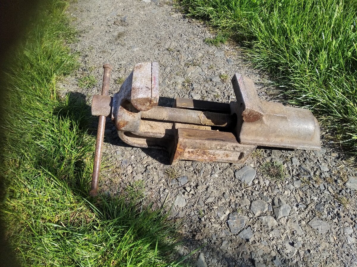 Zámečnický svěrák - 2