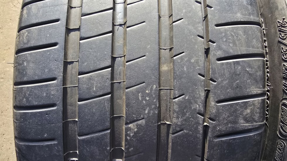 Letní pneu 275/35/19 Michelin - 2