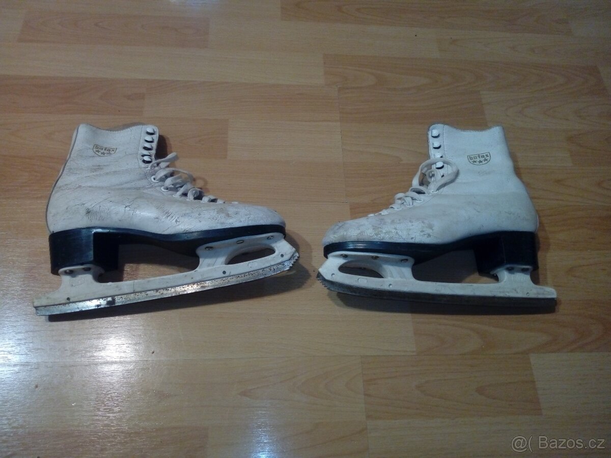 Dívčí brusle bílé Botas 240mm - 2