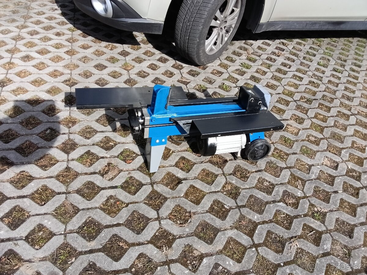 Štípačka dřeva - 2