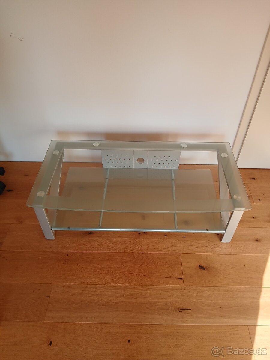 Stolek pod televizi skleněný - 2