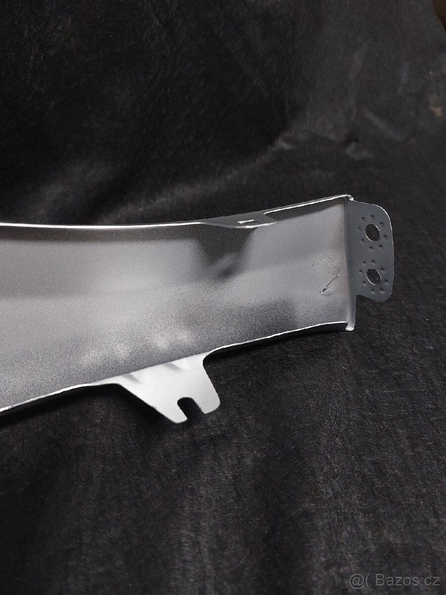 Škoda Fabia II blatník - 2