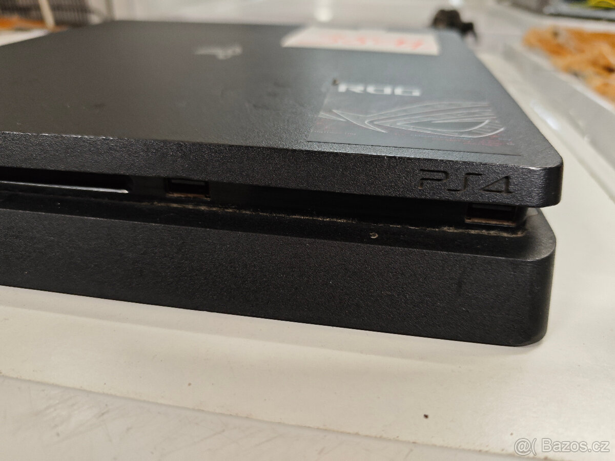 SONY PlayStation 4 - 500GB Slim Black CUH-2016A - 2