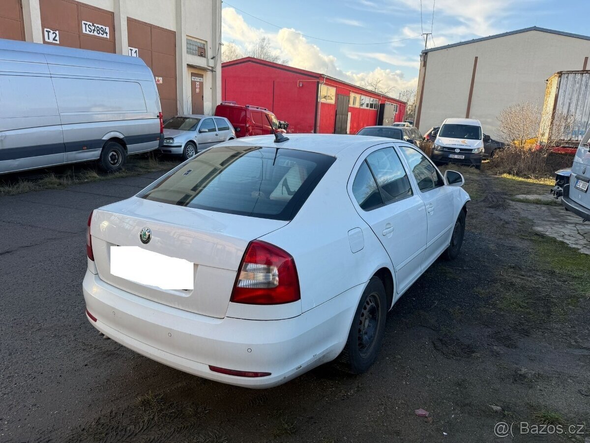 Octavia 5 dveře/víko kufru - 2