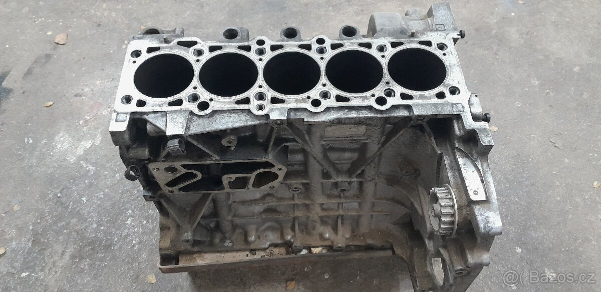 Blok motoru vw 2.5 BNZ - 2
