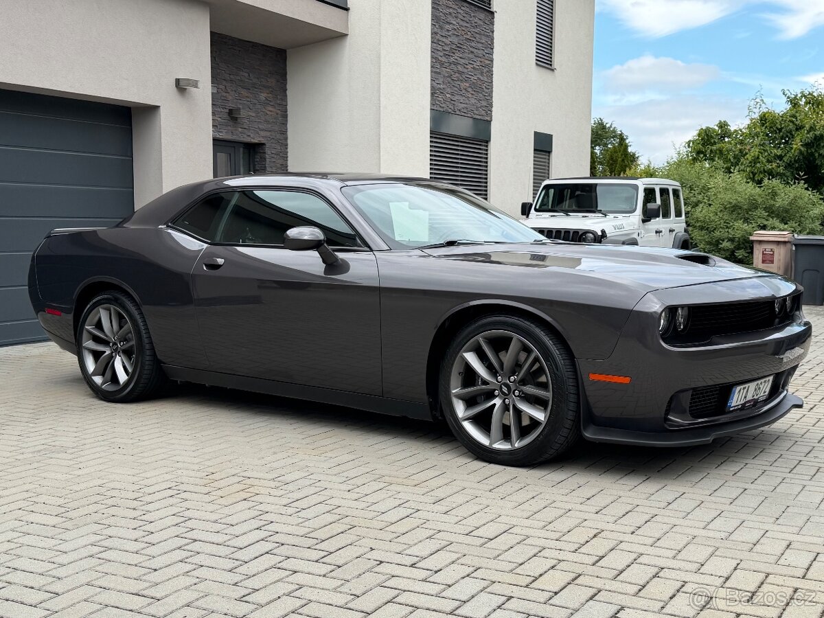 Dodge Challenger R/T 5.7 HEMI V8 375 HP, 2021 - 2