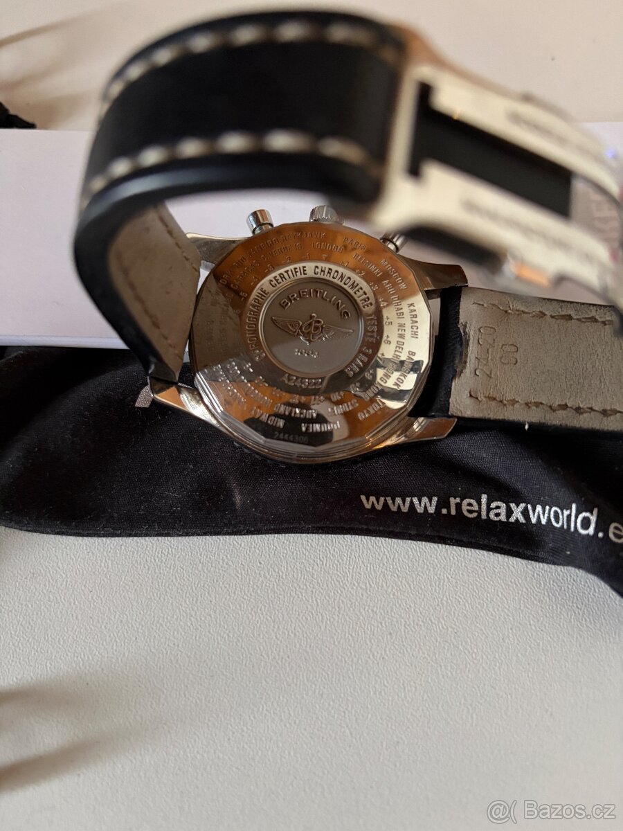 Breitling Navitimer World - 2