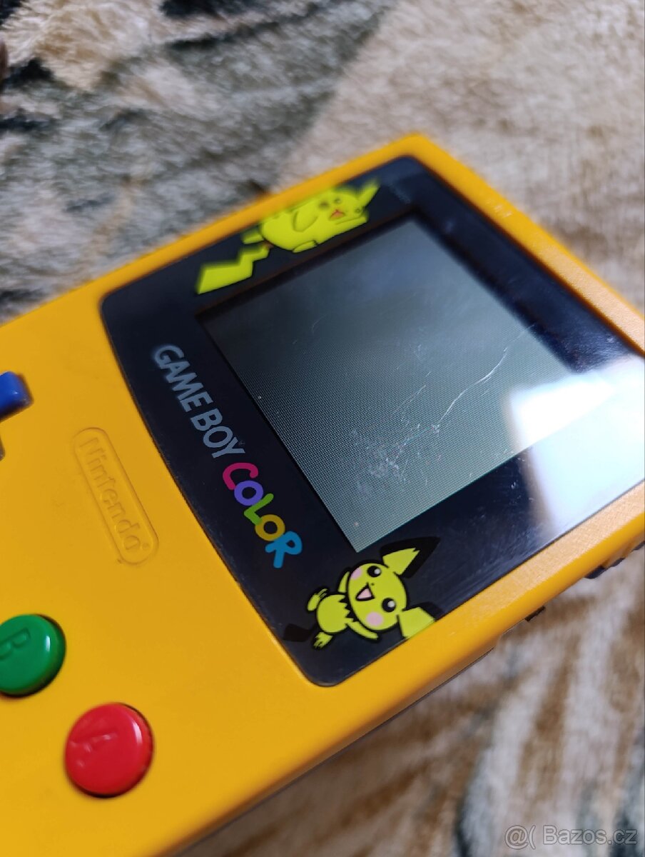 Nintendo Gameboy Color Pikachu Edition + Hry - 2