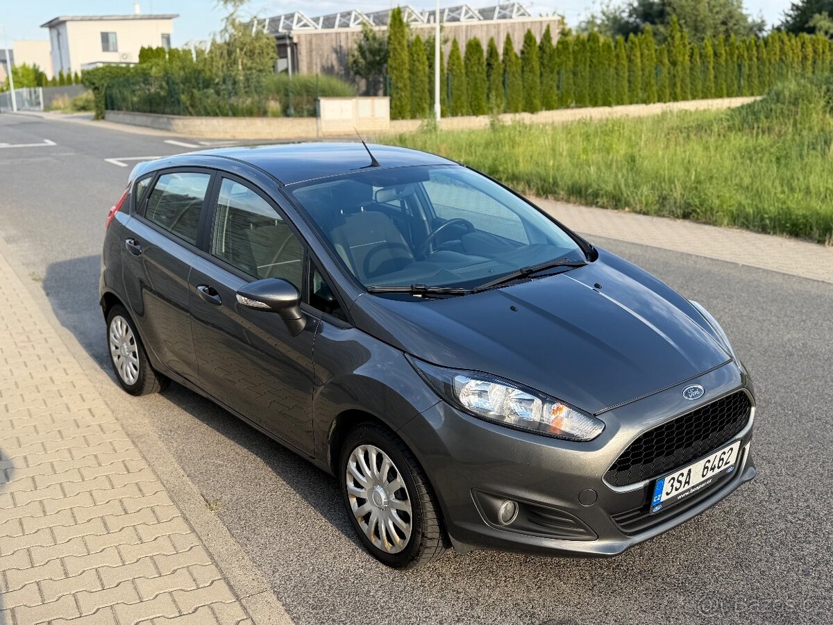 FORD FIESTA - 2