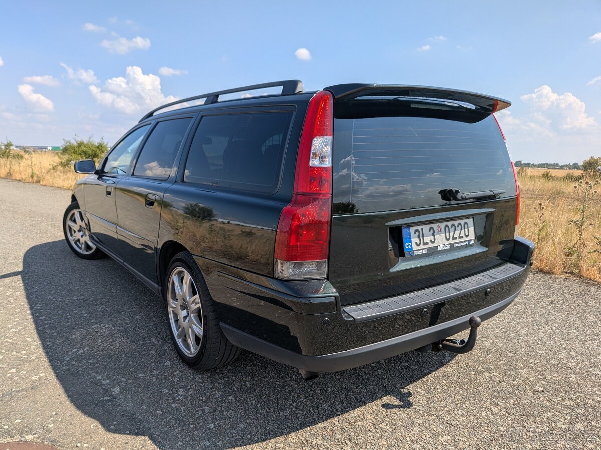 Volvo V70 II 2.4d (2005) – Manuál - 2
