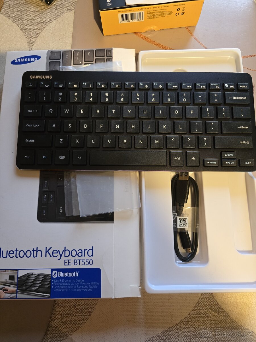 Prodám Bluetooth klávesnici Samsung. - 2