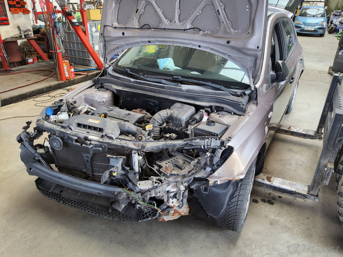 KIA CEED 2008 HB DOHC - DILY z havar. AUTA - 2