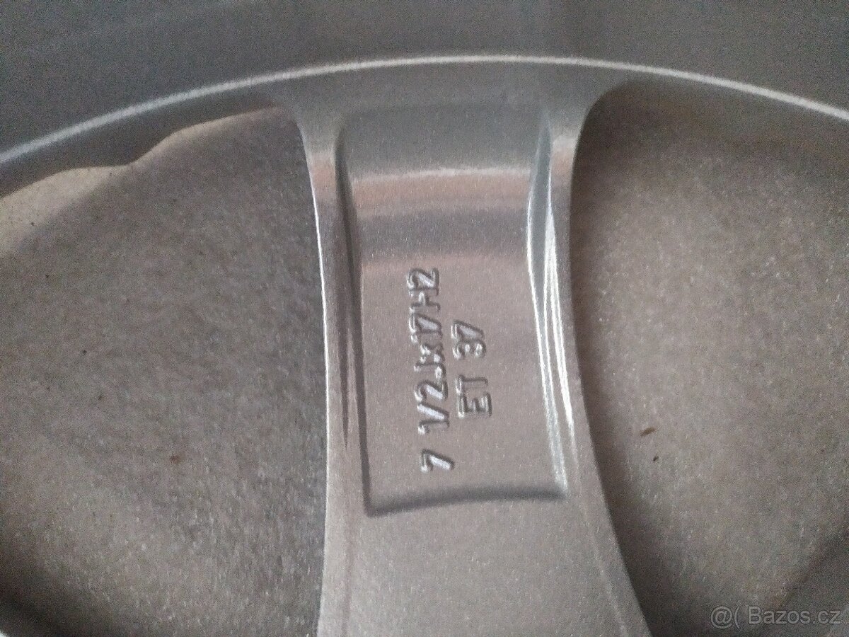 ALU disky originál Mercedes 17", nový lak - 2