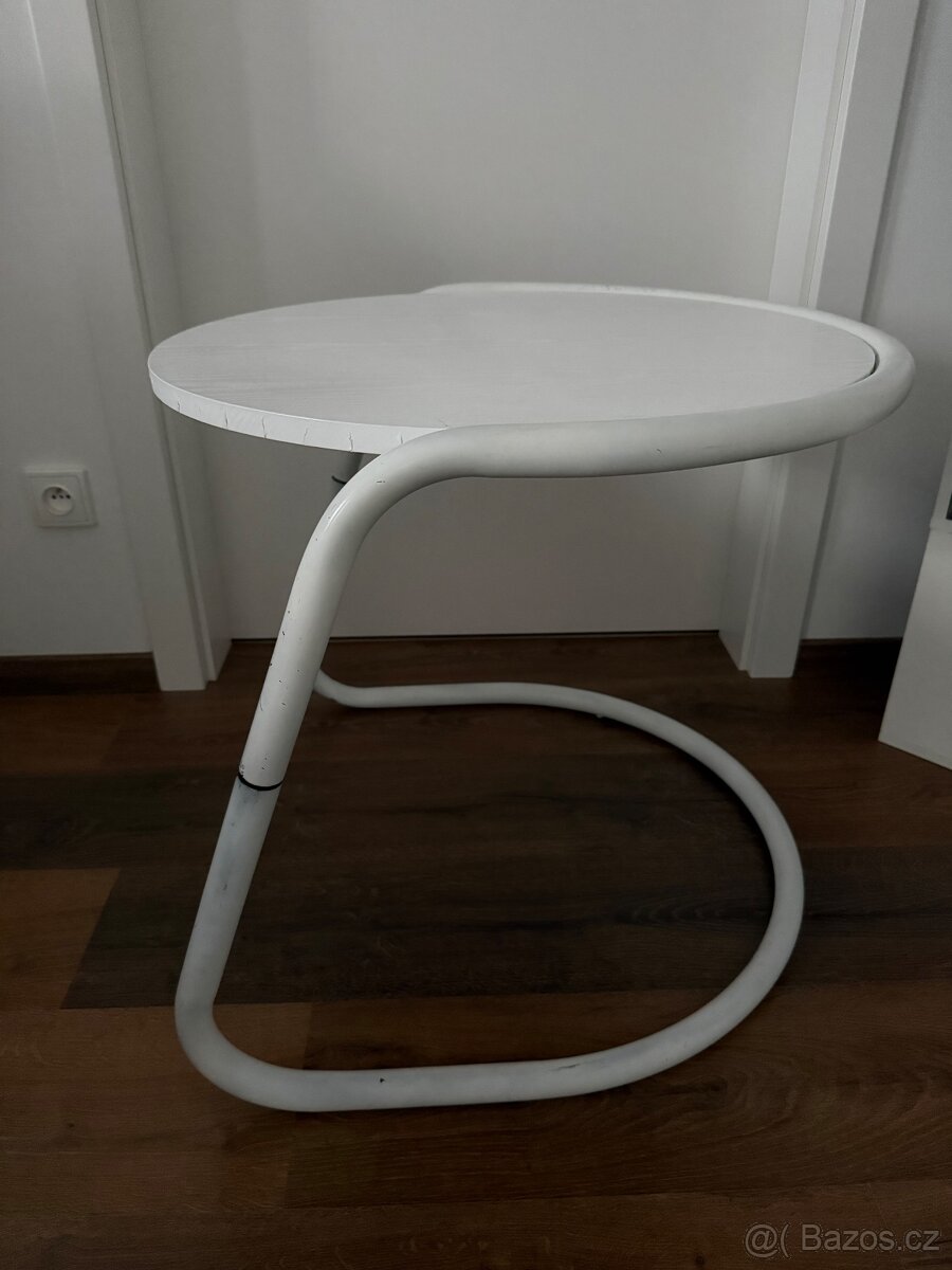 Stolek k posteli/ke gauči - 2