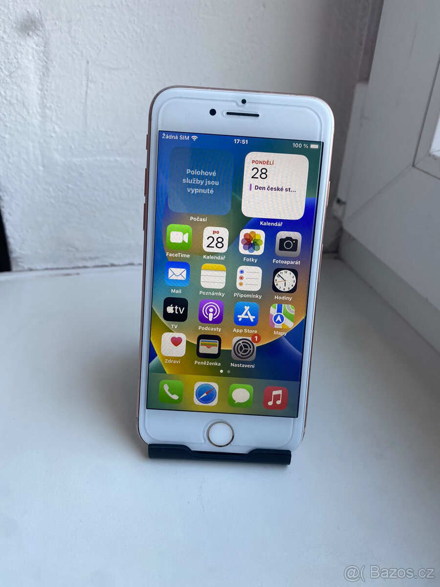 iPhone 8 64GB Zlatý - 2
