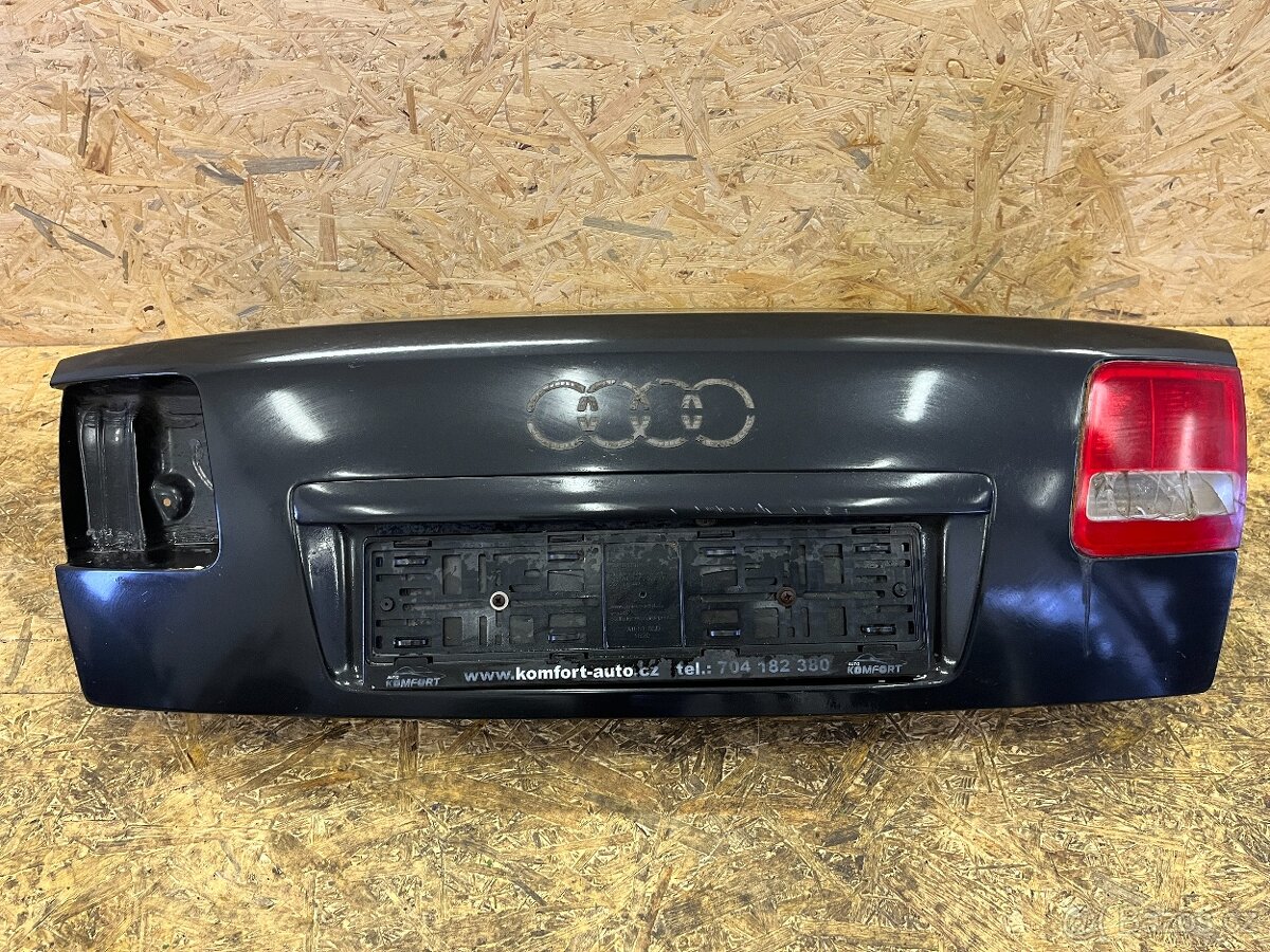 HOLÉ VÍKO KUFRU AUDI A8 D3 - 2