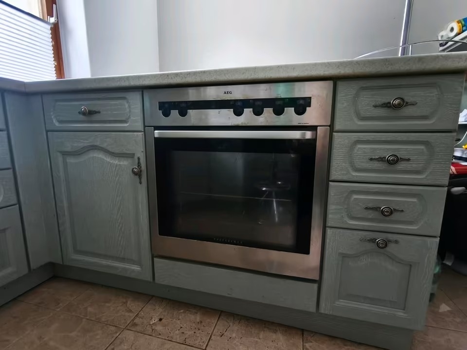 Elegantní kuchyňská linka z Německa se spotřebiči - 2