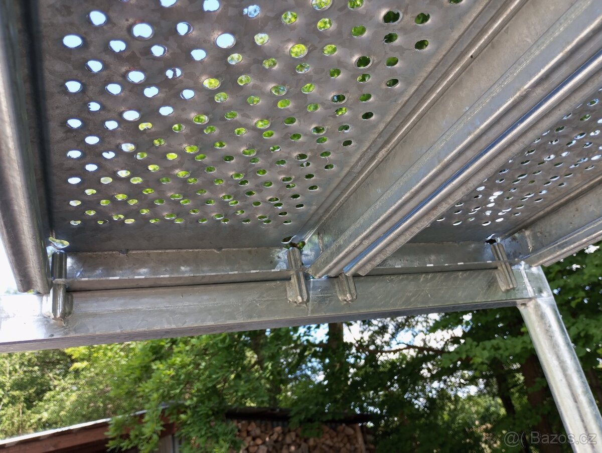 Prodám lešení L70(plettac) ocelové podlažky - 2