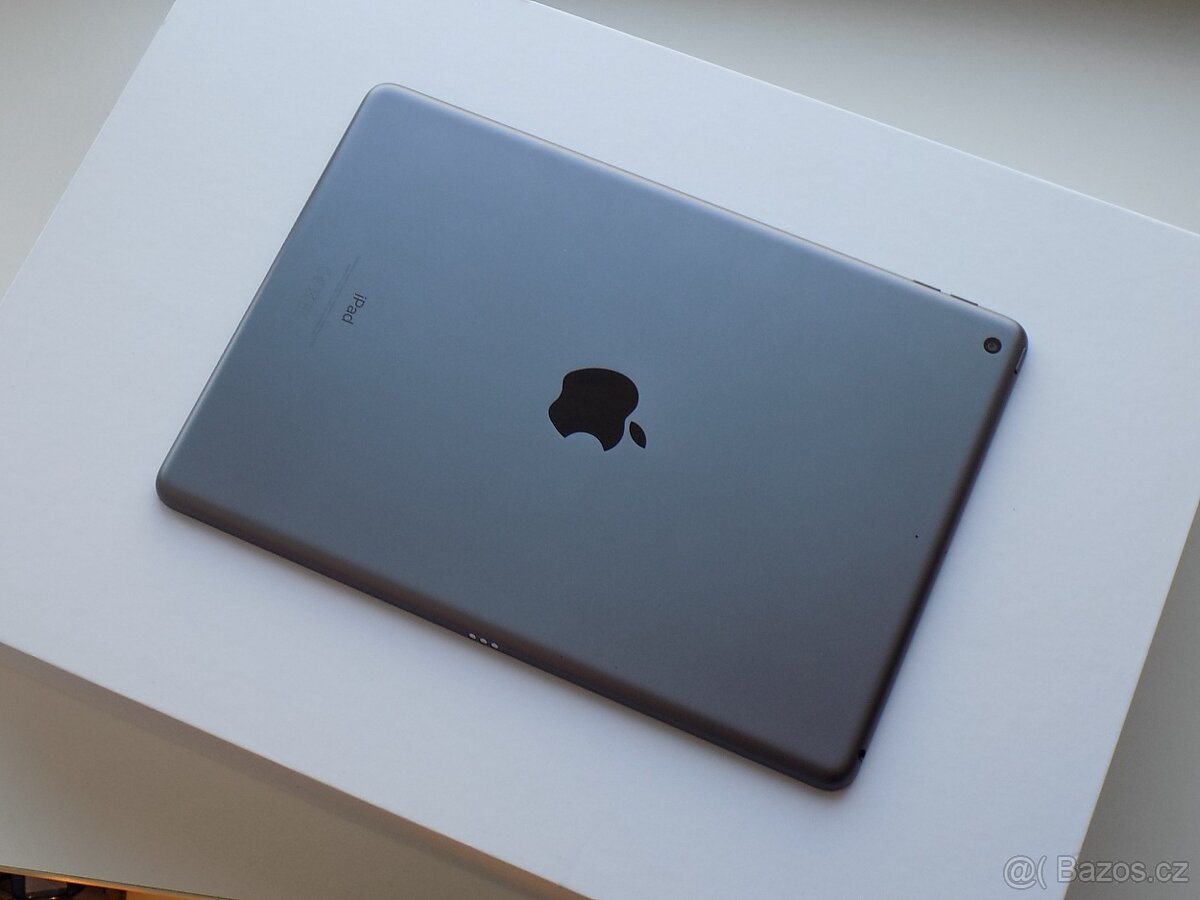 Apple iPad 10,2" (2021) 64GB Wi-Fi Vesmírně šedý - 100% BAT - 2