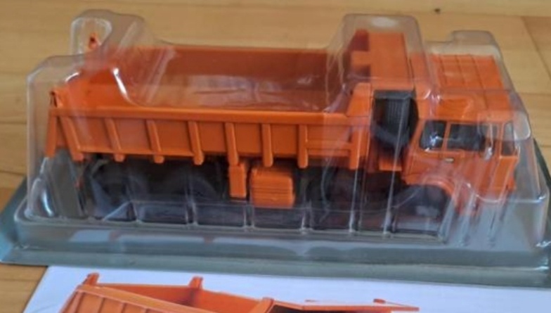 Tatra 813 8x8 S1 1:43 Deagostini - 2