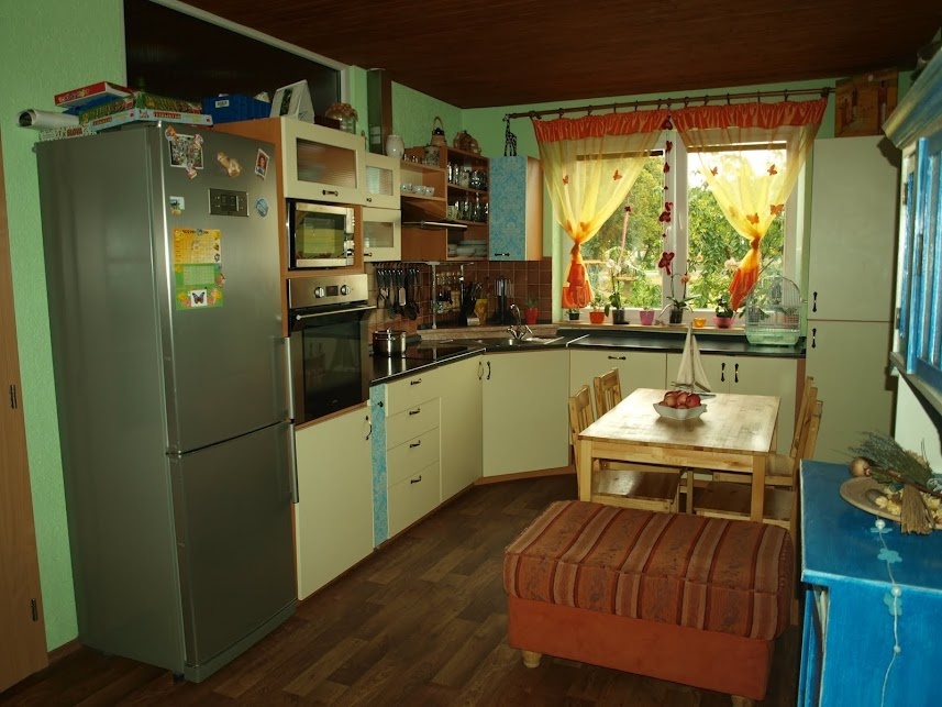 Pěkní prostorný bytoví dum v žádané klidné lokalitě - 2