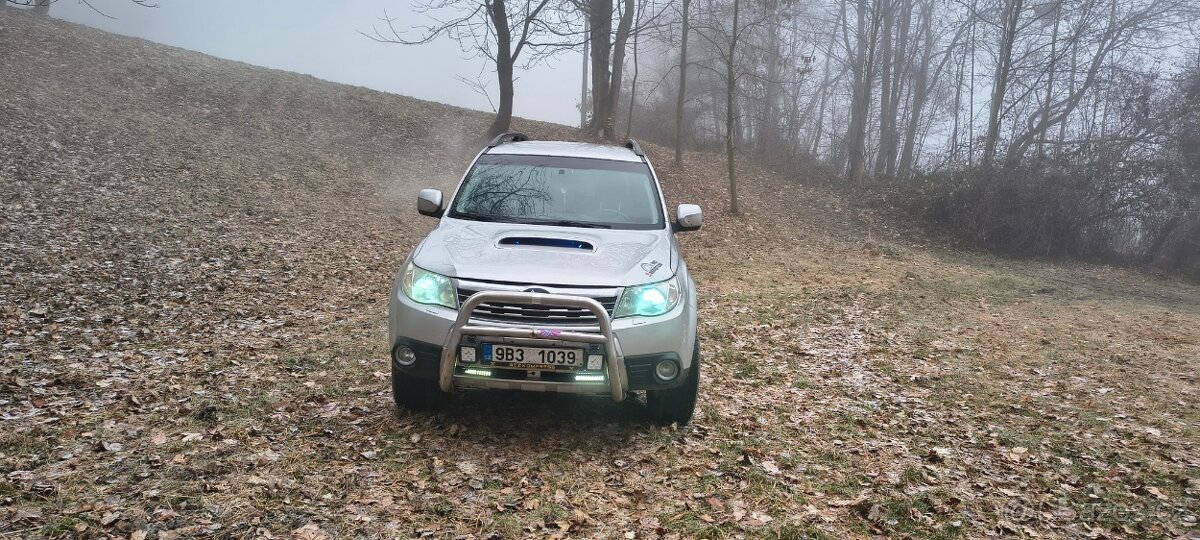 Subaru Forester SH 2.5t 169kw benzin - 2