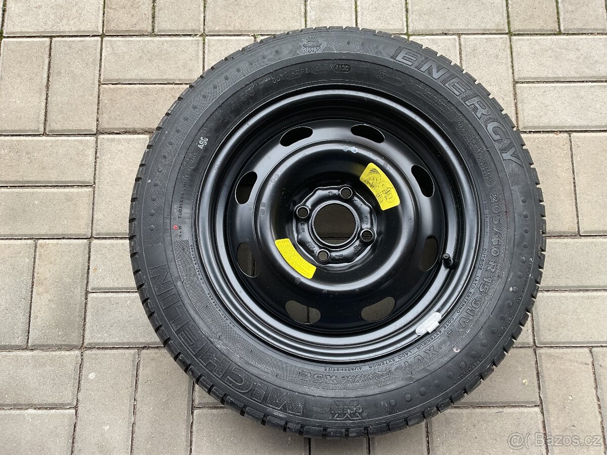 Pneu MICHELIN 205/60 R15 - 2