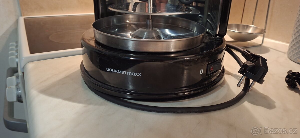 Elektrický gril na gyros - 2