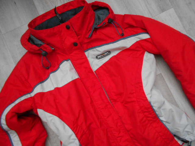 ZÍMNÍ BUNDA VEL. M - 2