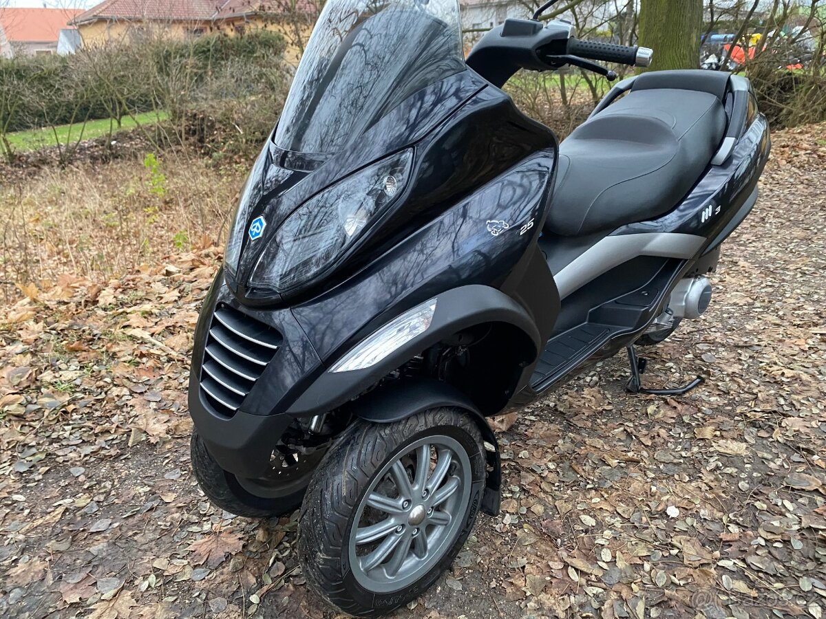 Piaggio MP3 - 2