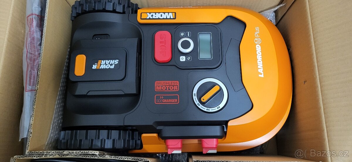 Robotická sekačka WORX na 700m2 - 2