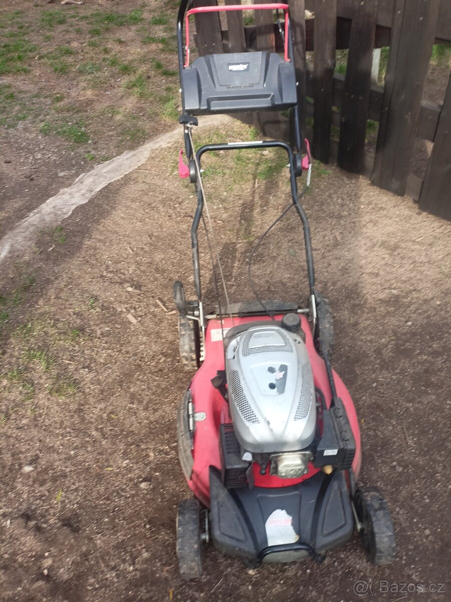 Prodám sekačku Hecht - 2