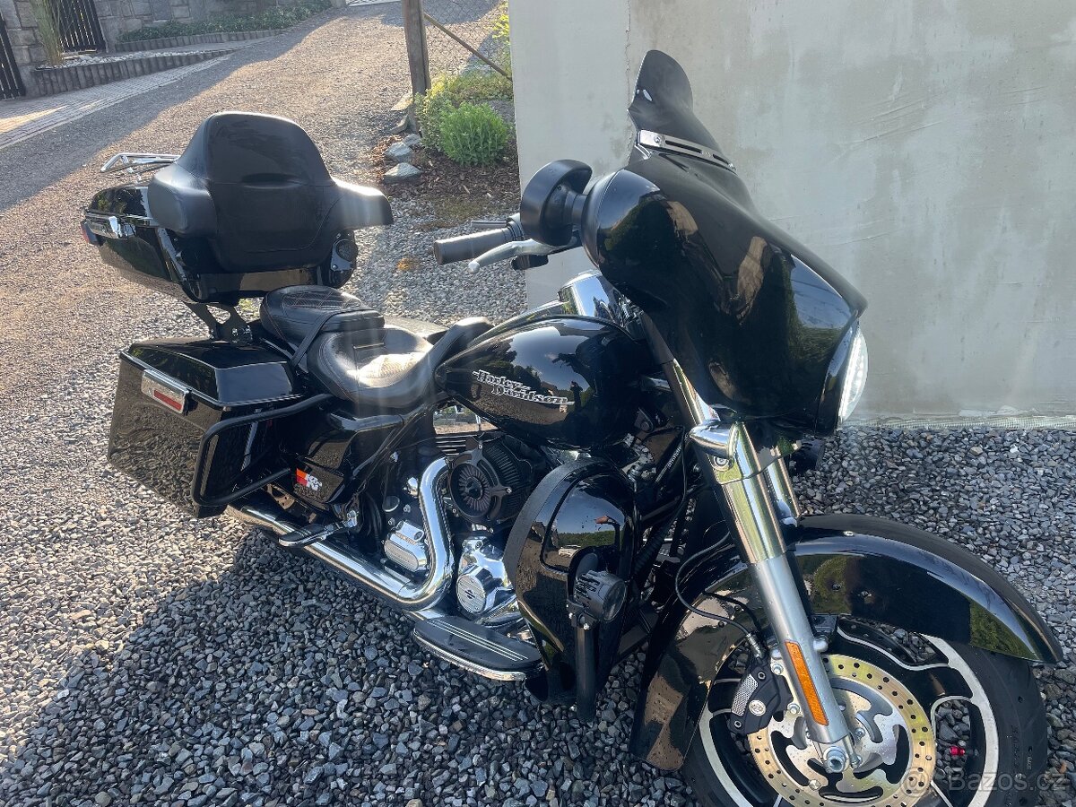 Harley Davidson stret glide - 2