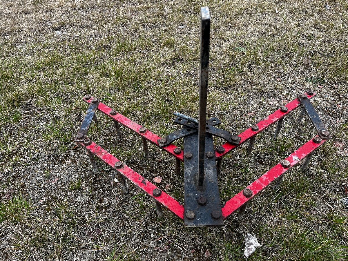 Vari - hřebové brány - 2