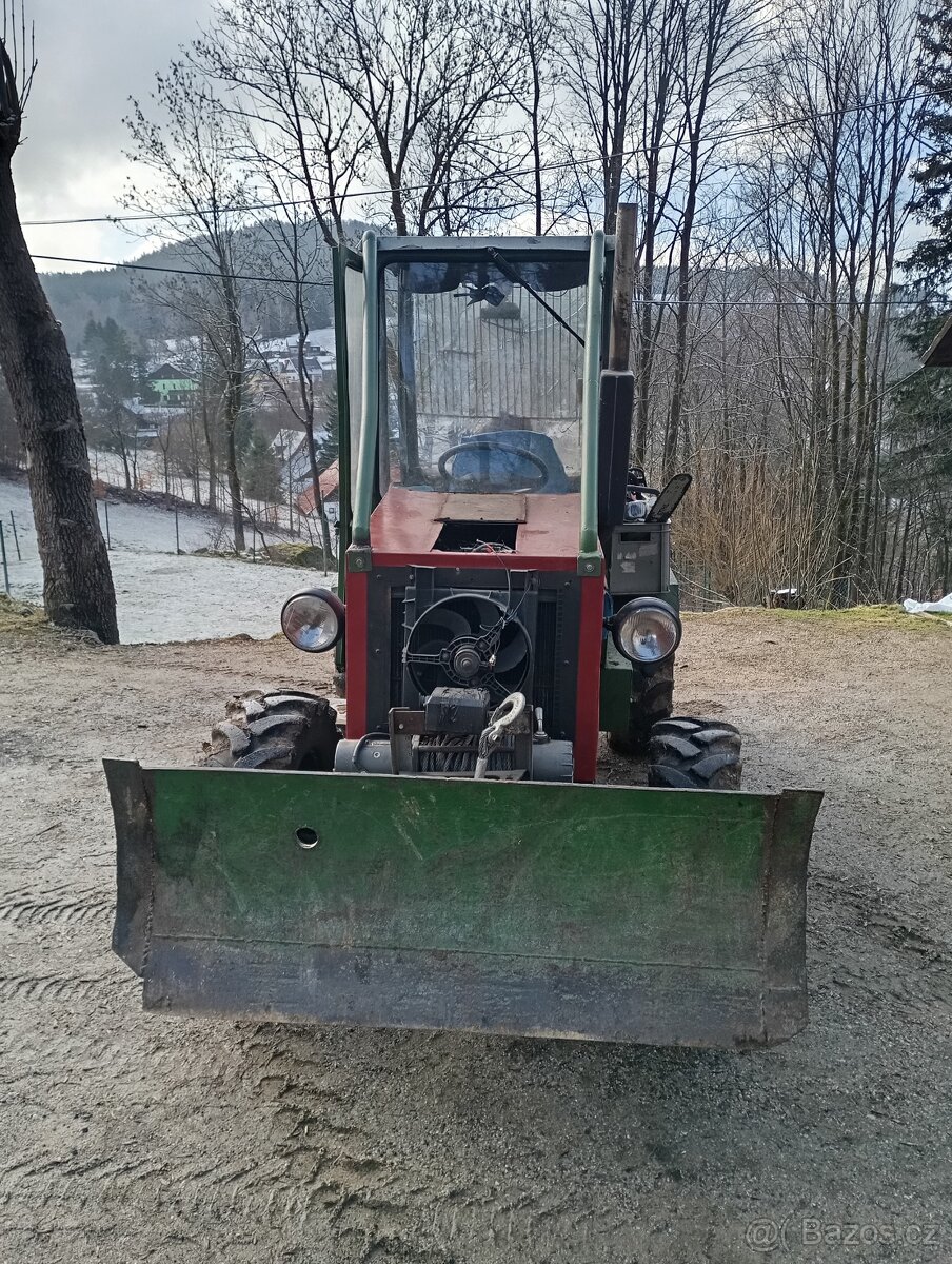 Malotraktor domácí výroby. - 2