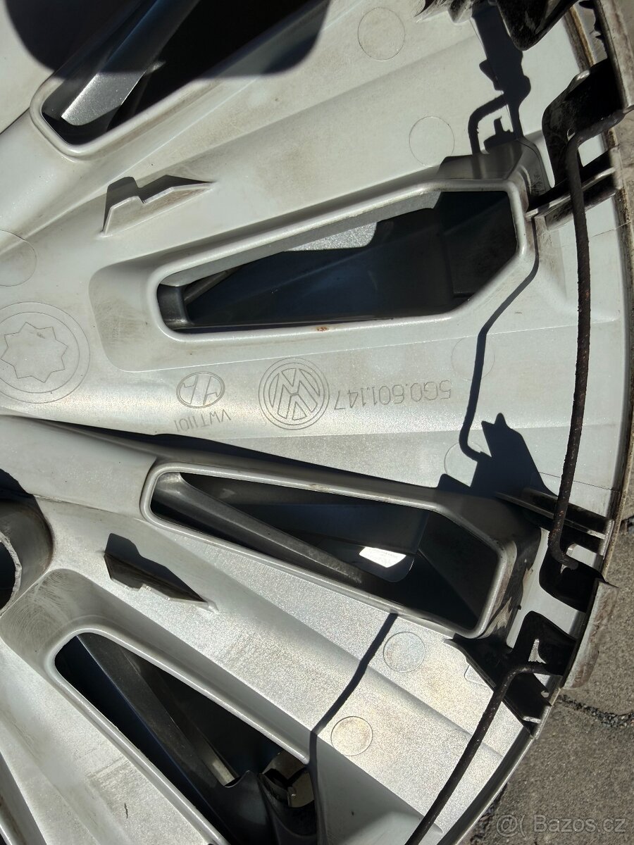 POKLICE VW GOLF 16". - 2