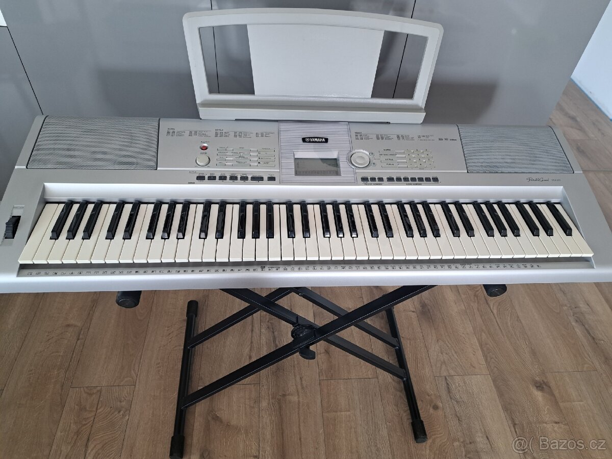 klávesy Yamaha - 2