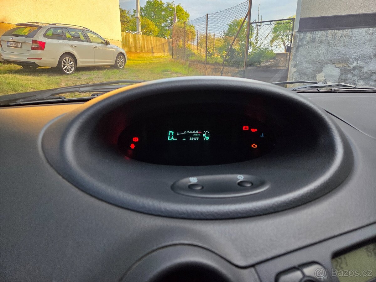 Prodám Toyota Yaris 2003 - 2