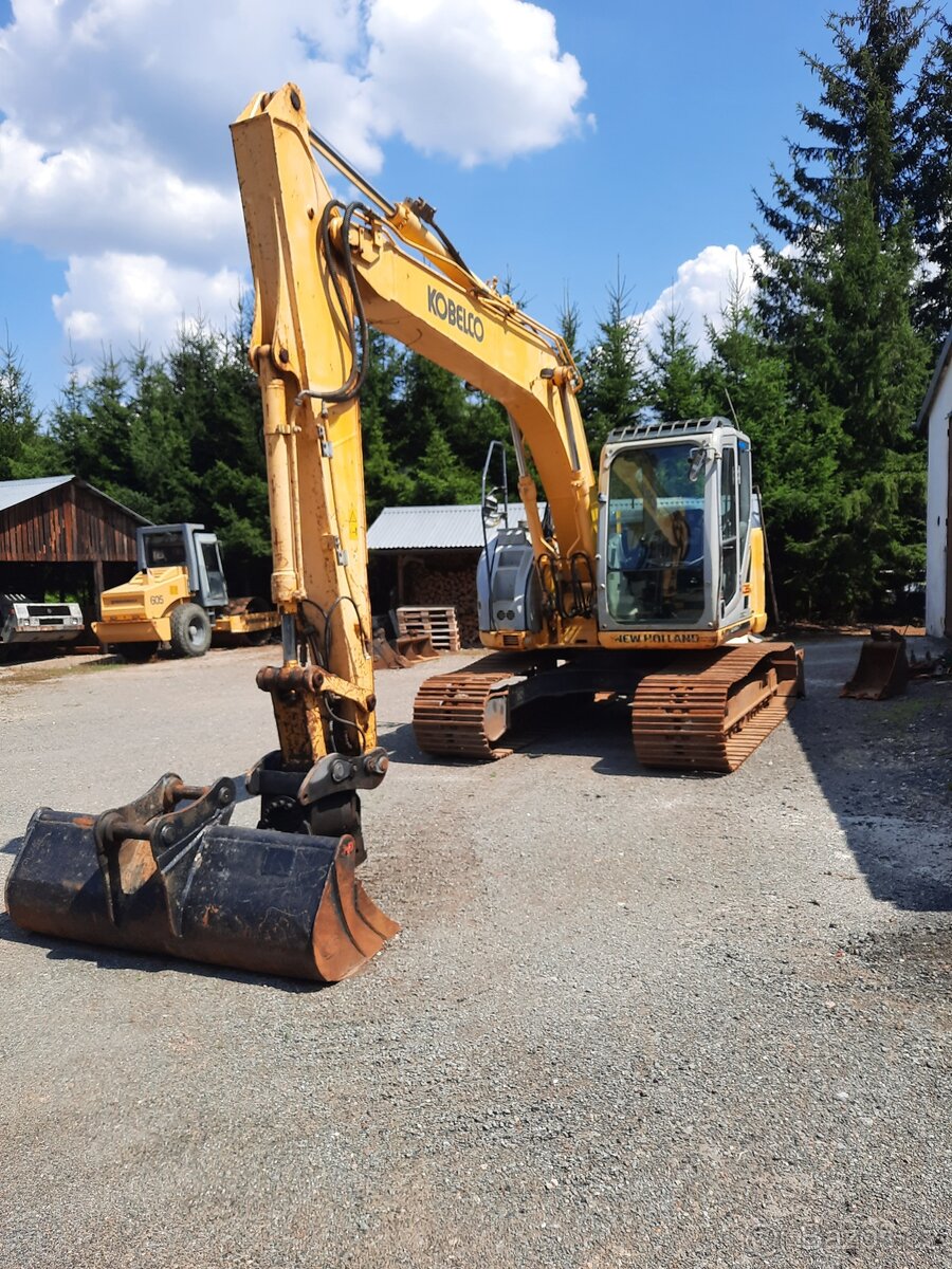 Pásový bagr Kobelco 15 tun - 2