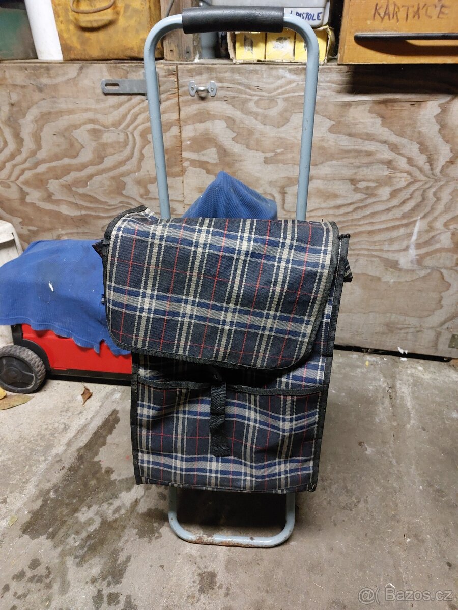 Nakupni taska na koleckach - 100 Kc/kus - 2