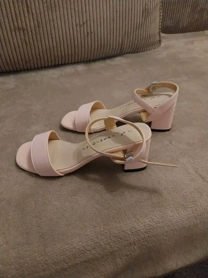 Růžové střevíčky - 2