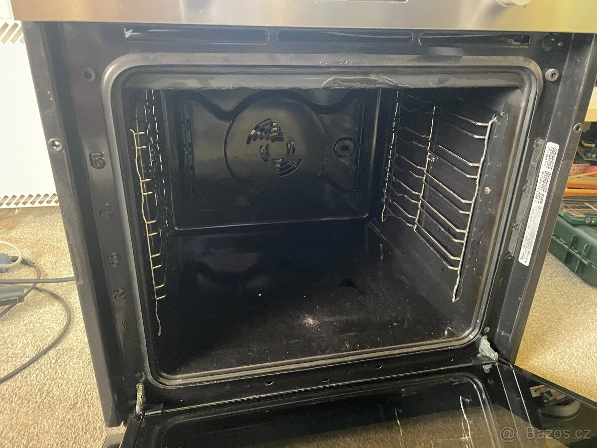 Vestavná trouba Whirlpool - 2