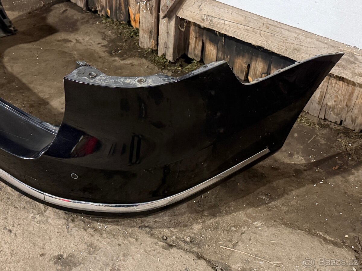 Volkswagen Passat B7 kombi zadní nárazník - 2