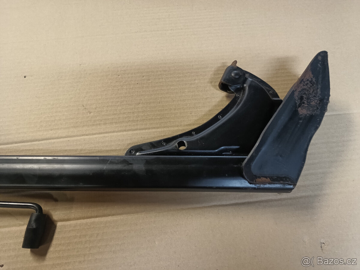 zvedák - hever pro OLDschool BMW 7 e32 - 2